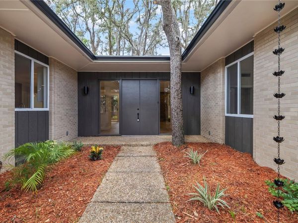 426 FERN CLIFF AVENUE , TAMPA, FL 33617