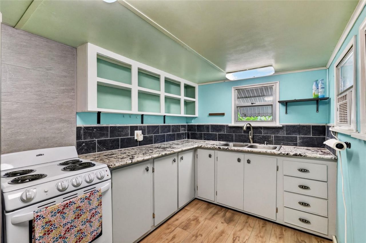 2 Alley A , Yankeetown, FL 34498 Photo