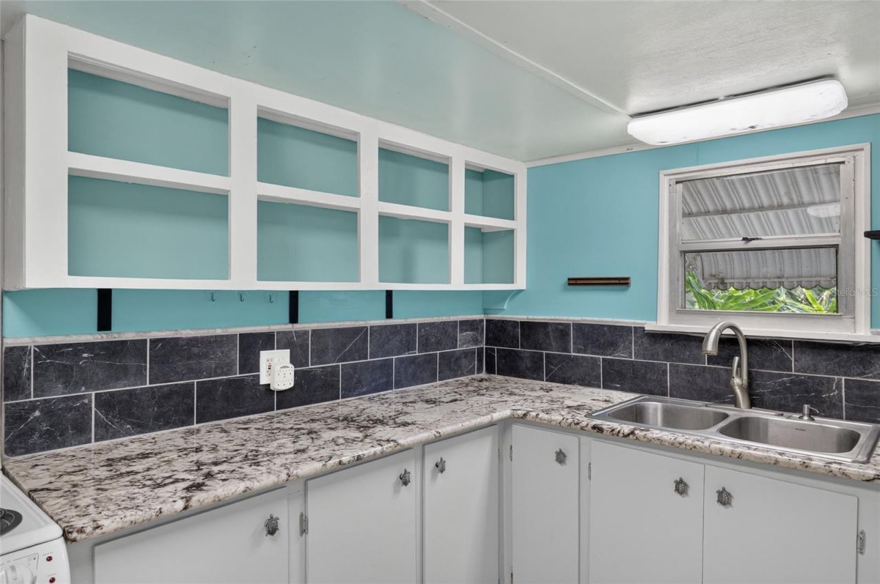 2 Alley A , Yankeetown, FL 34498 Photo