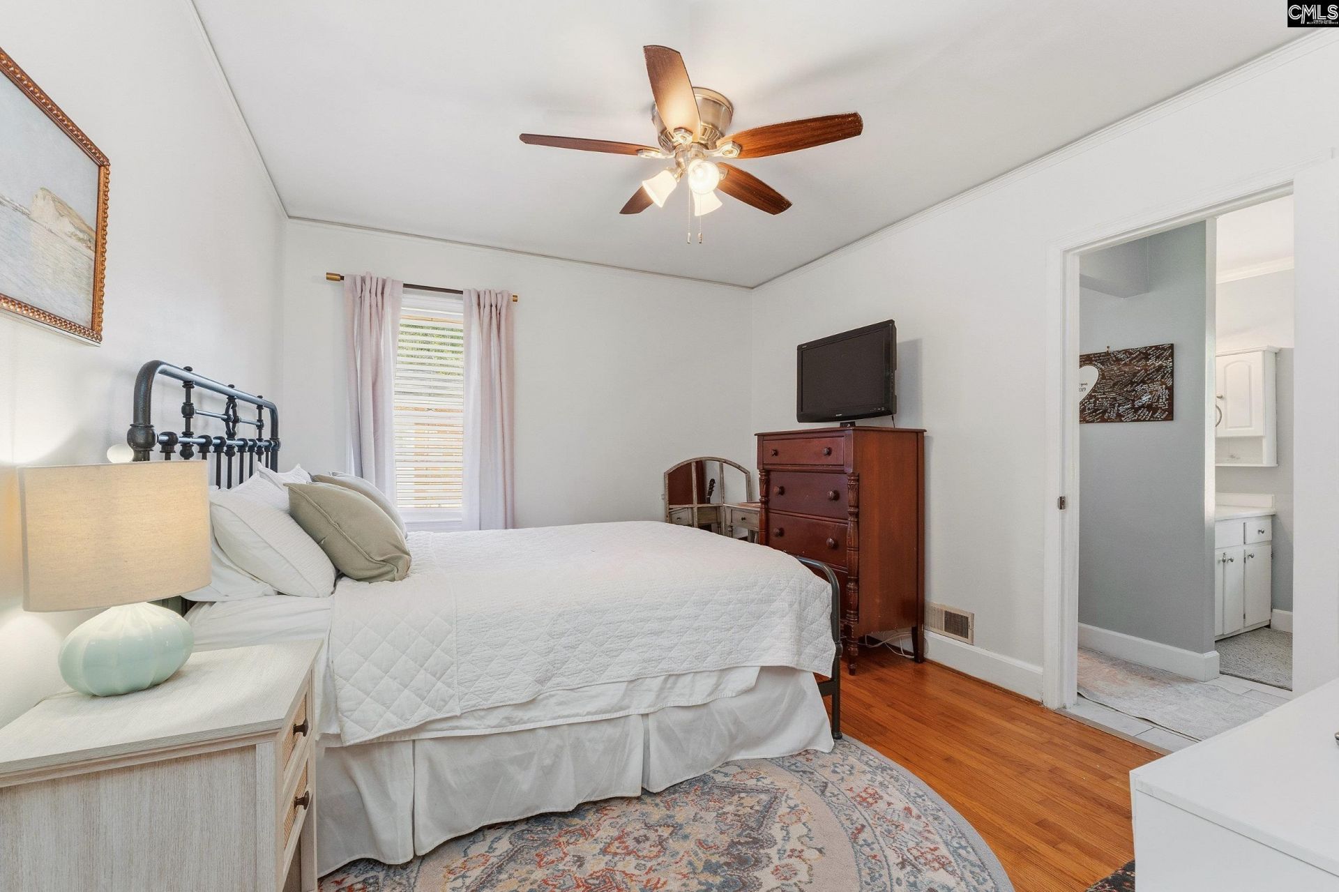 629 Byron Road  Photo 10