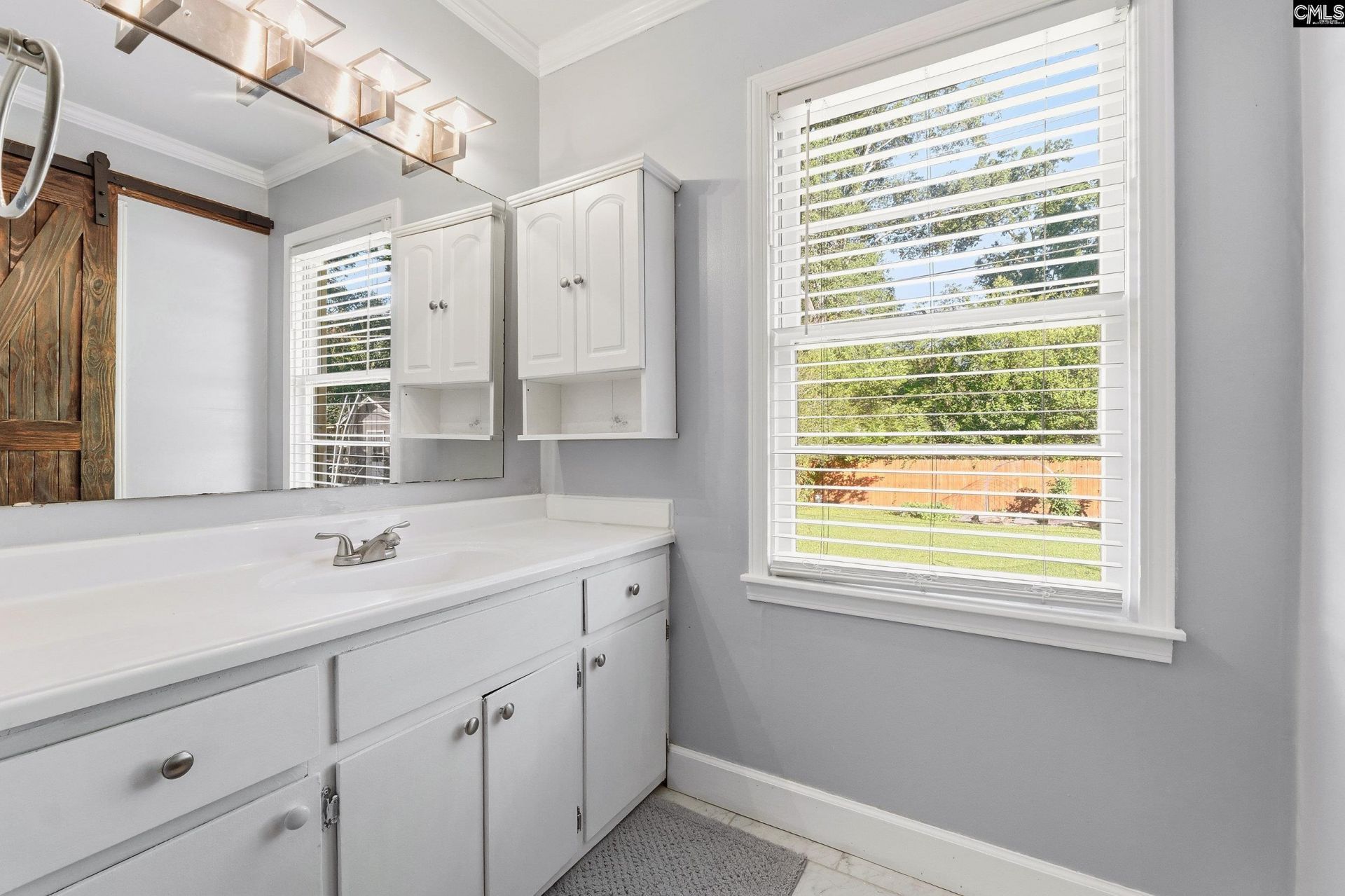 629 Byron Road  Photo 13