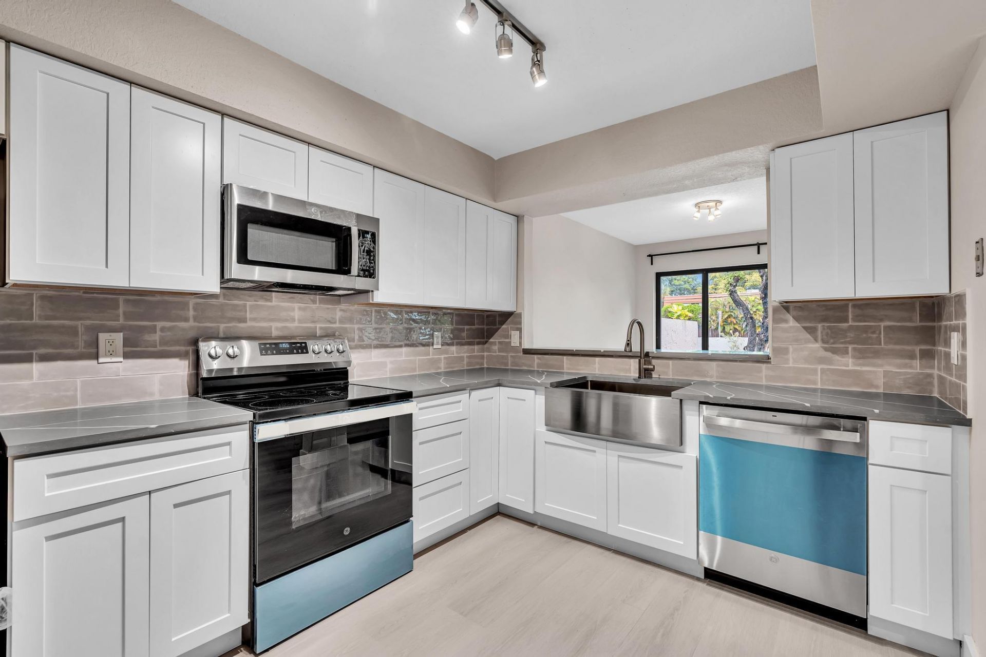 11569 Terra Bella Boulevard, Plantation, FL 33325 Photo
