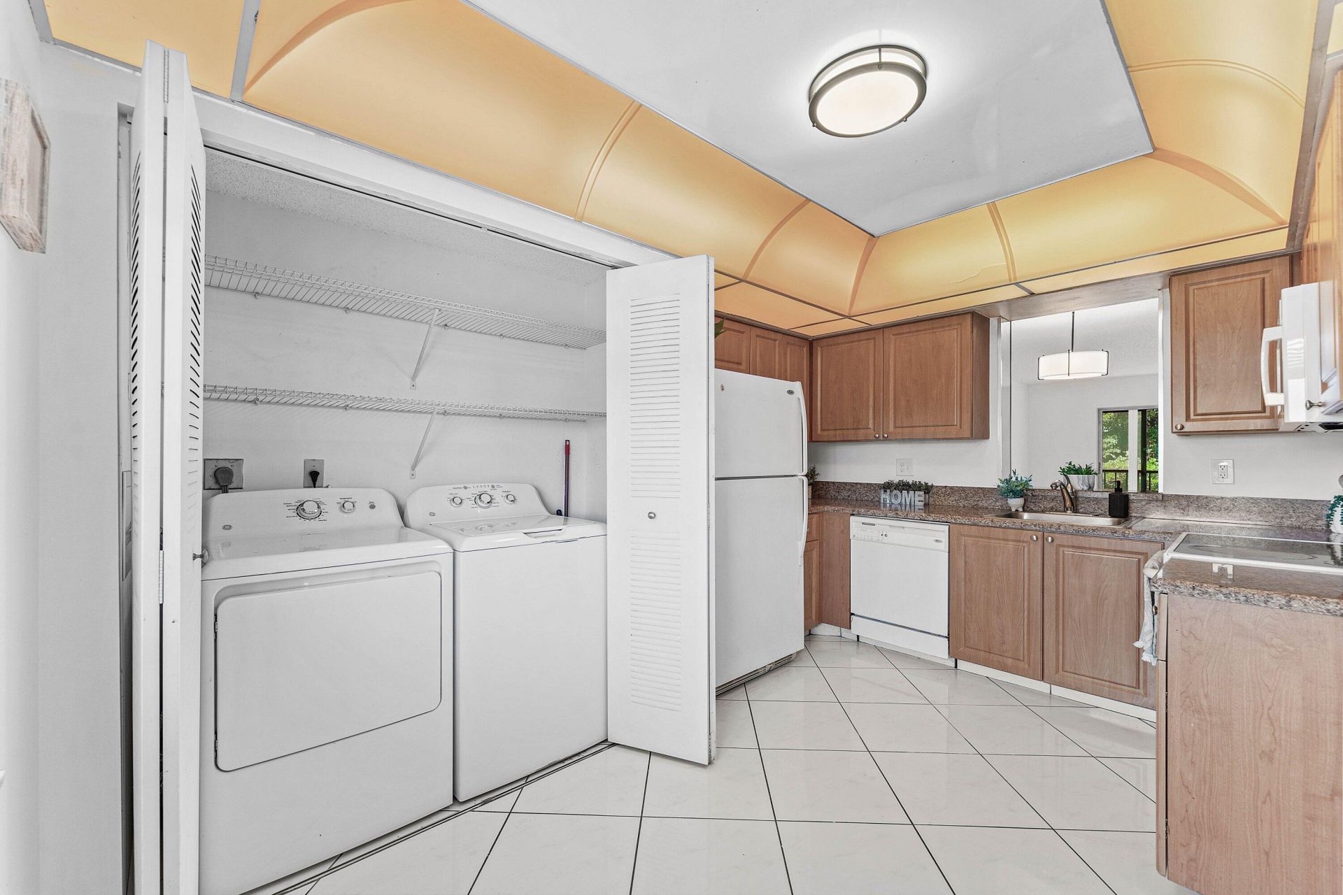 7301 Amberly Lane, Unit 402, Delray Beach, FL 33446 Photo