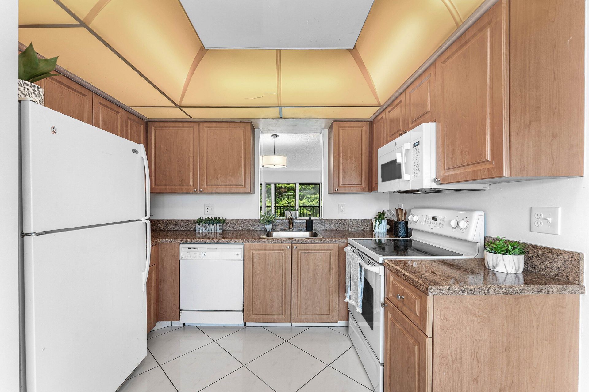 7301 Amberly Lane, Unit 402, Delray Beach, FL 33446 Photo