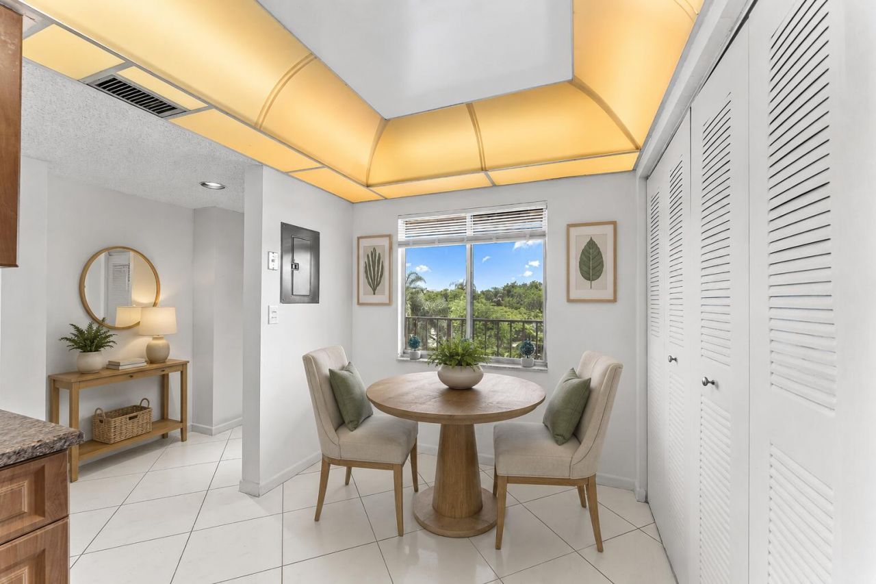 7301 Amberly Lane, Unit 402, Delray Beach, FL 33446 Photo