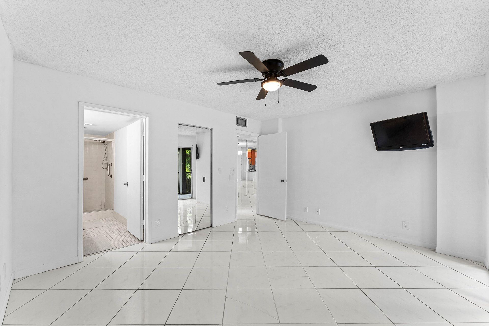 7301 Amberly Lane, Unit 402, Delray Beach, FL 33446 Photo