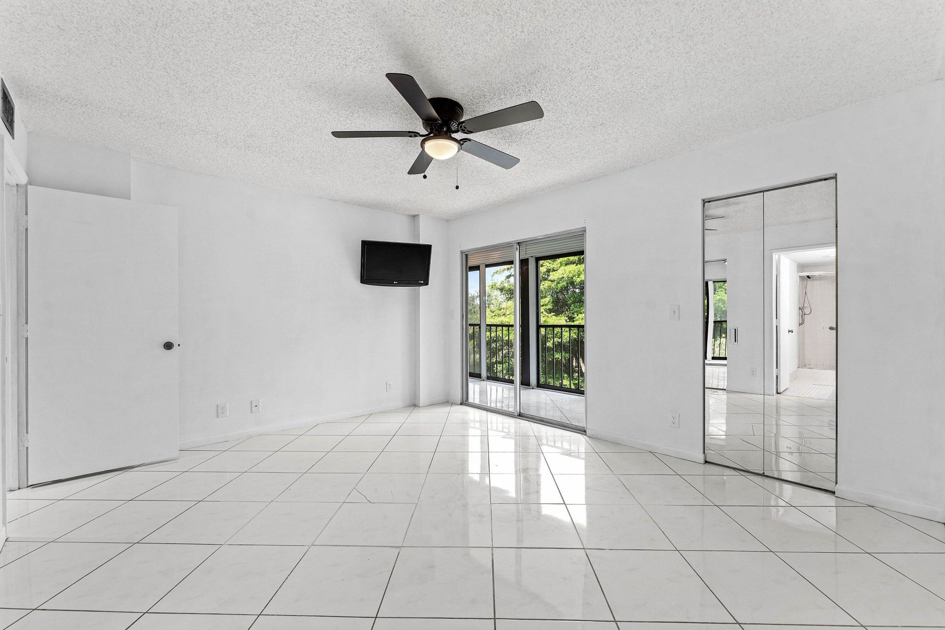 7301 Amberly Lane, Unit 402, Delray Beach, FL 33446 Photo