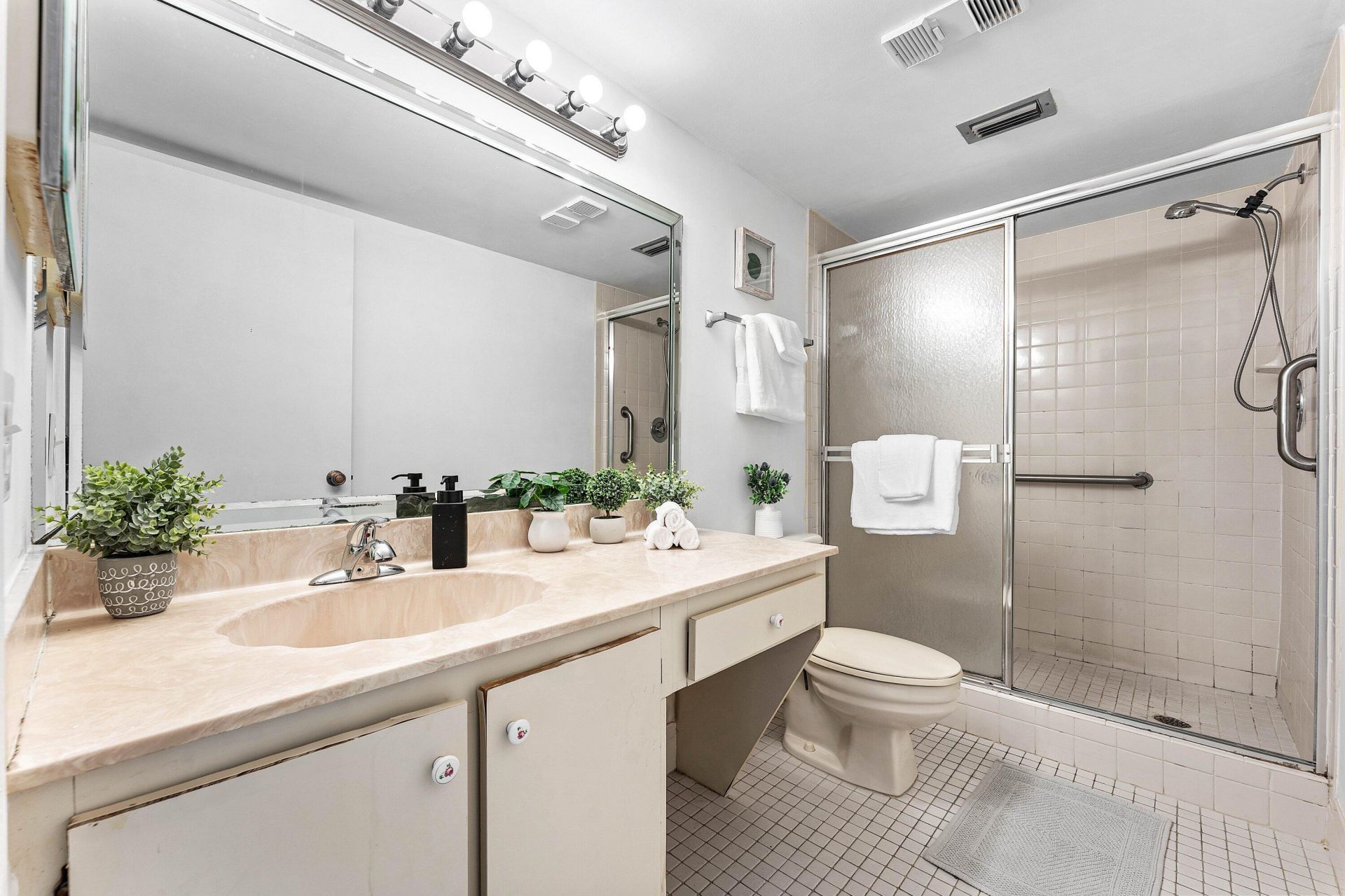 7301 Amberly Lane, Unit 402, Delray Beach, FL 33446 Photo