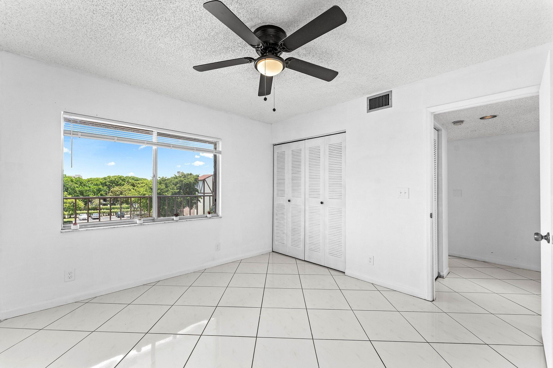 7301 Amberly Lane, Unit 402, Delray Beach, FL 33446 Photo