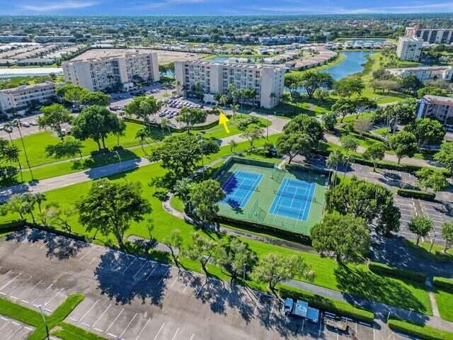 7301 Amberly Lane, Unit 402, Delray Beach, FL 33446 Photo