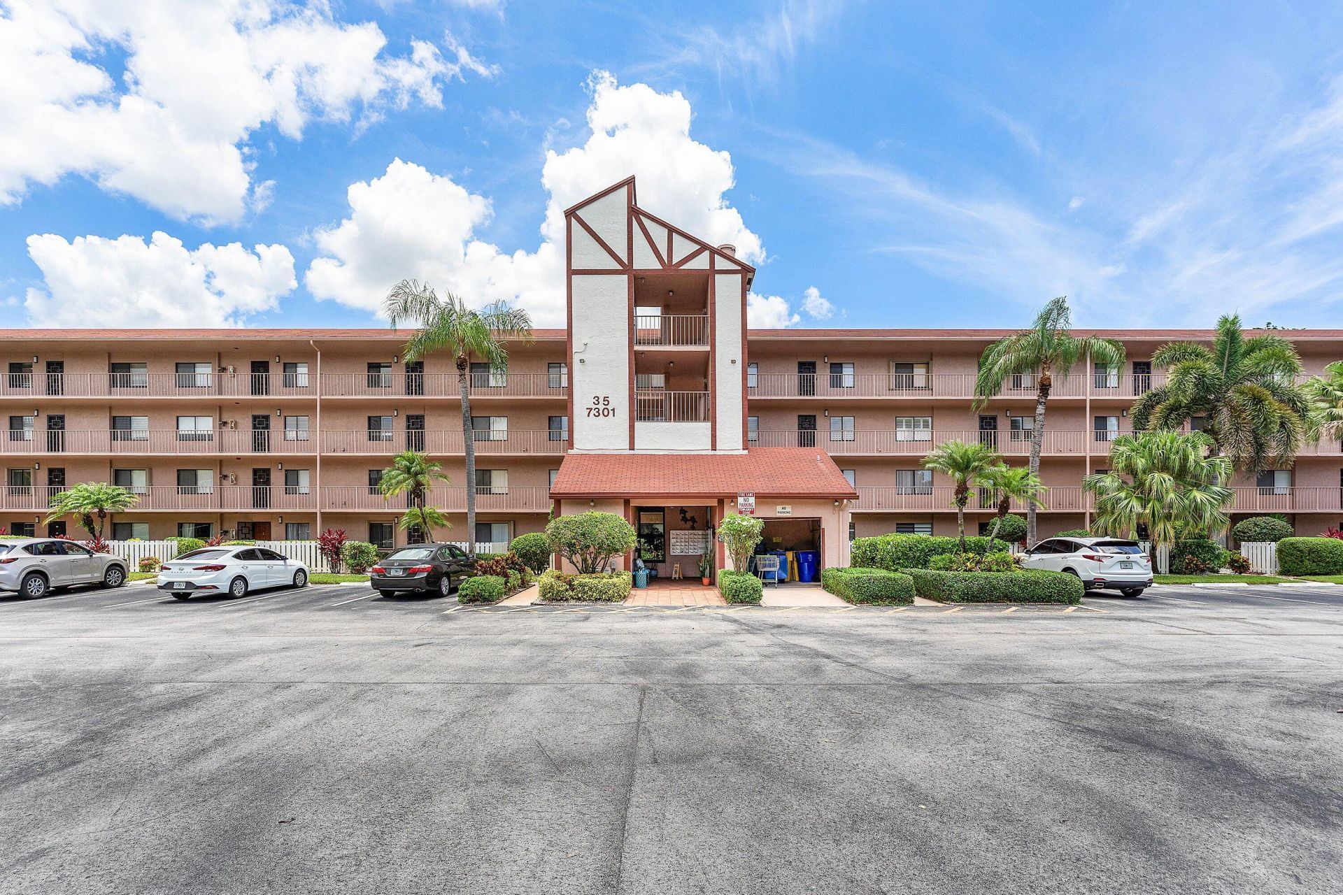 7301 Amberly Lane, Unit 402, Delray Beach, FL 33446 Photo