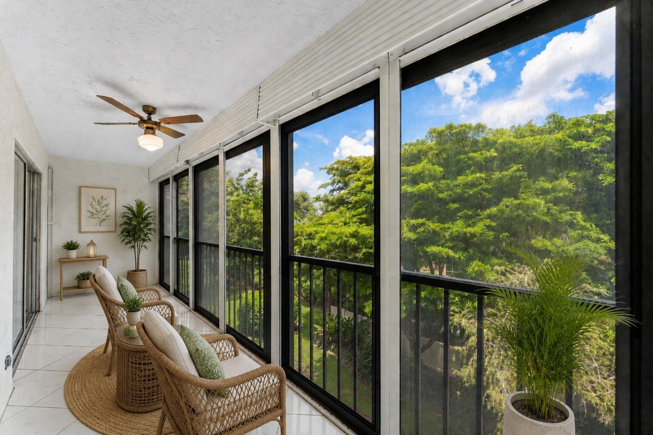 7301 Amberly Lane, Unit 402, Delray Beach, FL 33446 Photo