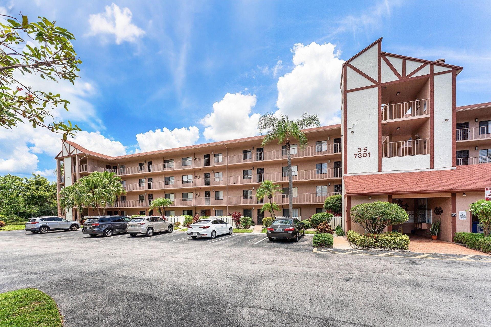 7301 Amberly Lane, Unit 402, Delray Beach, FL 33446 Photo
