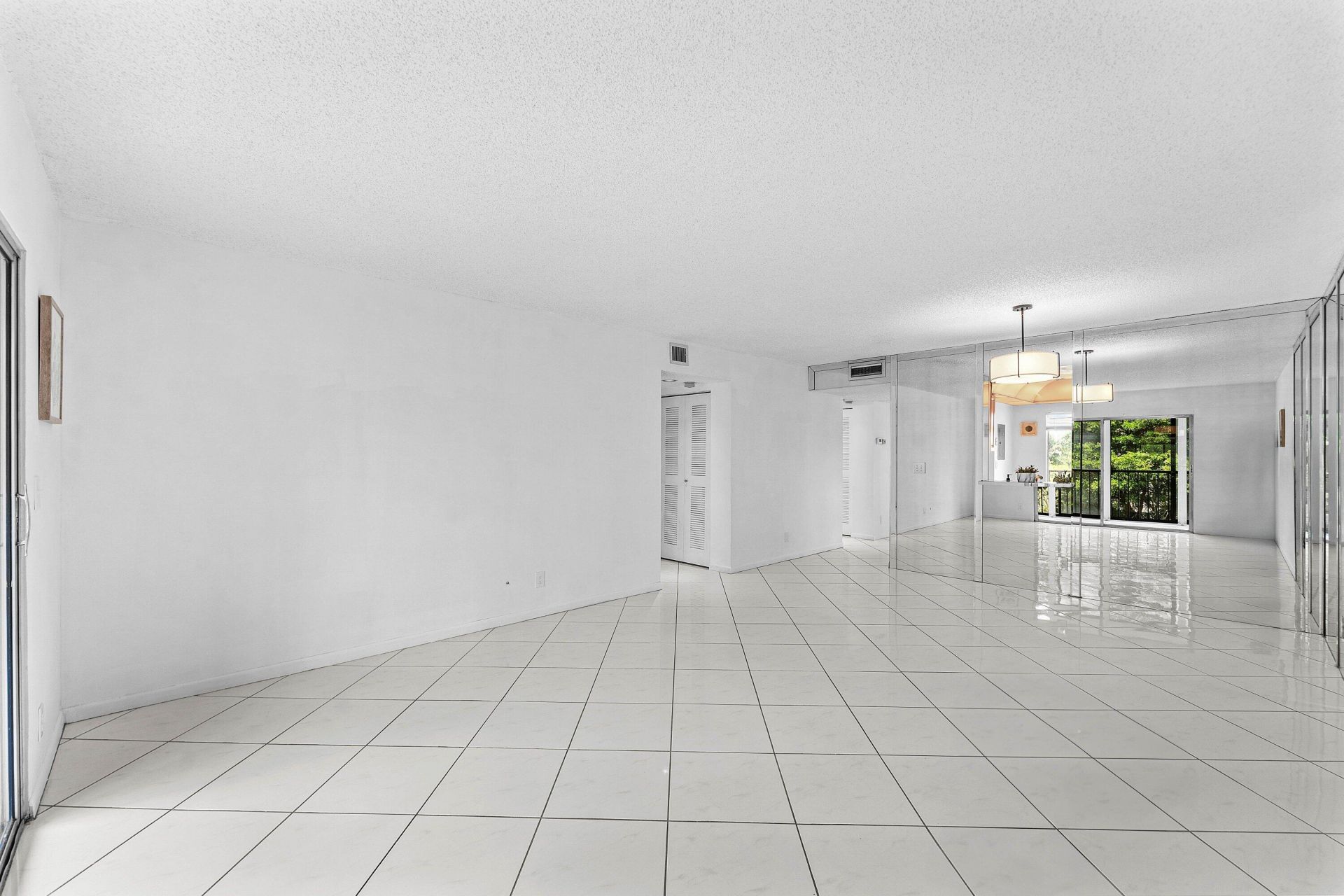 7301 Amberly Lane, Unit 402, Delray Beach, FL 33446 Photo