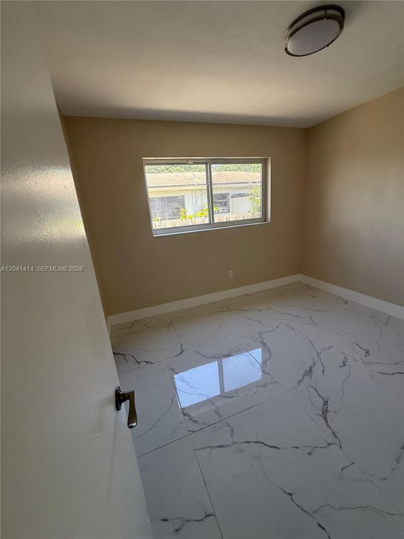 2600 NW 112th St , Unit 1, Miami, FL 33167 Photo