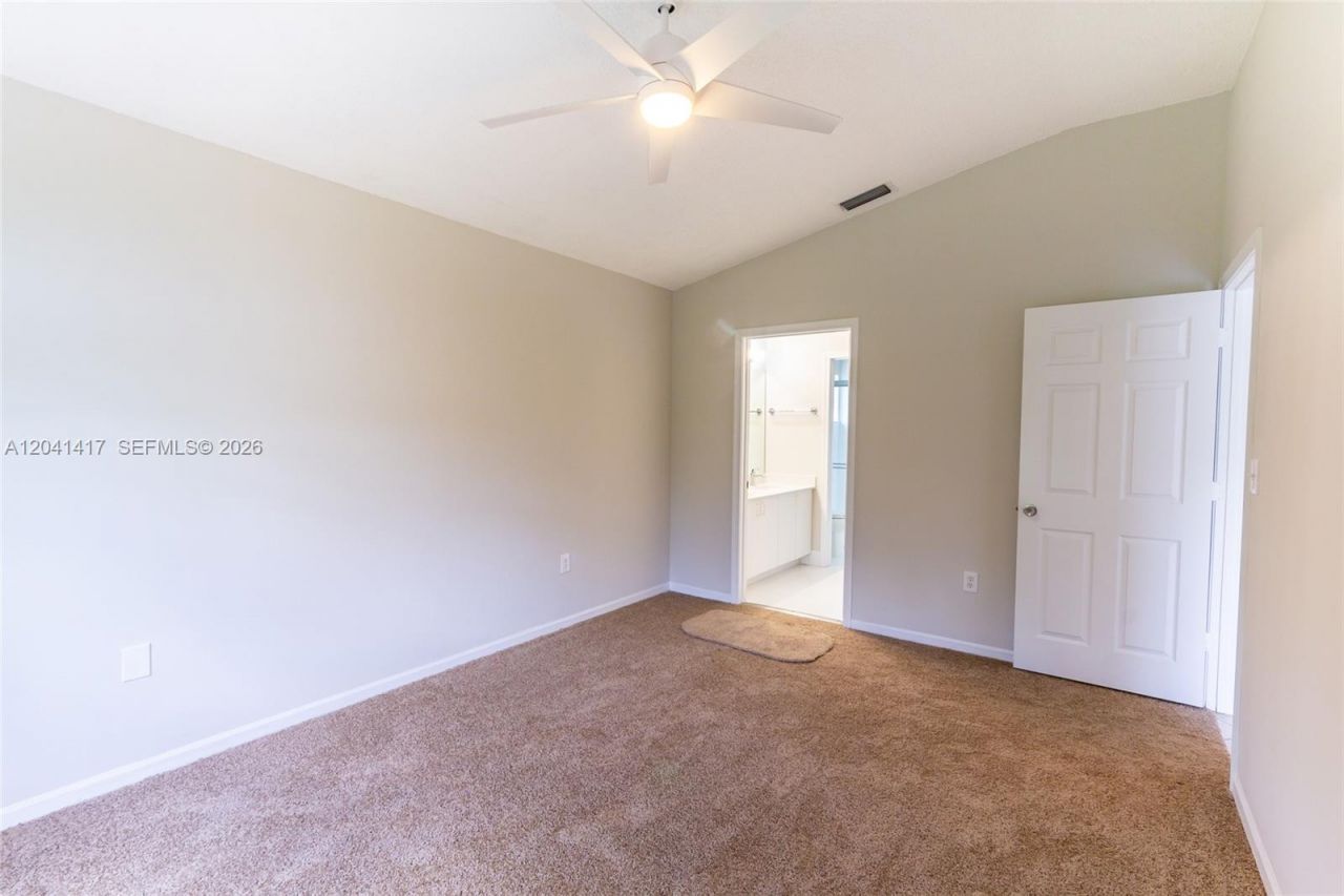 11811 SW 8th St, Pembroke Pines, FL 33025 Photo