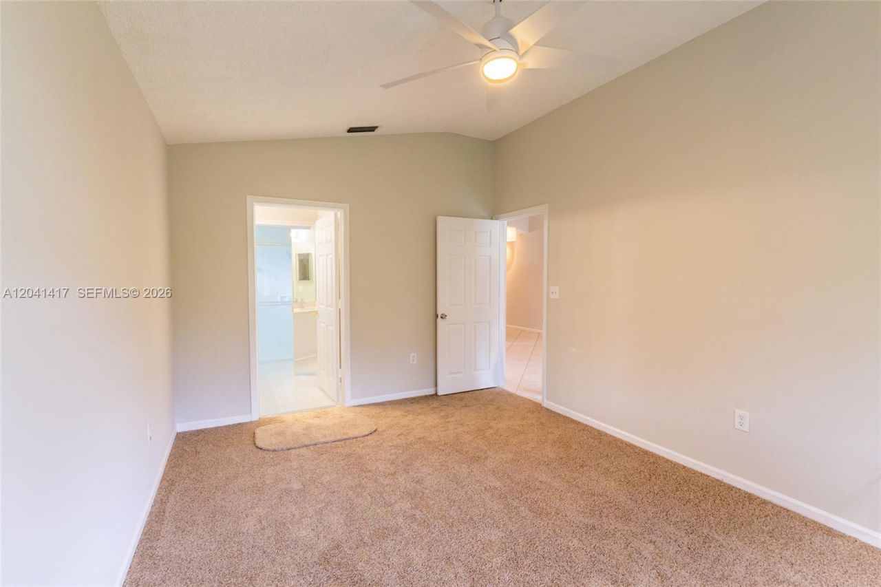11811 SW 8th St, Pembroke Pines, FL 33025 Photo