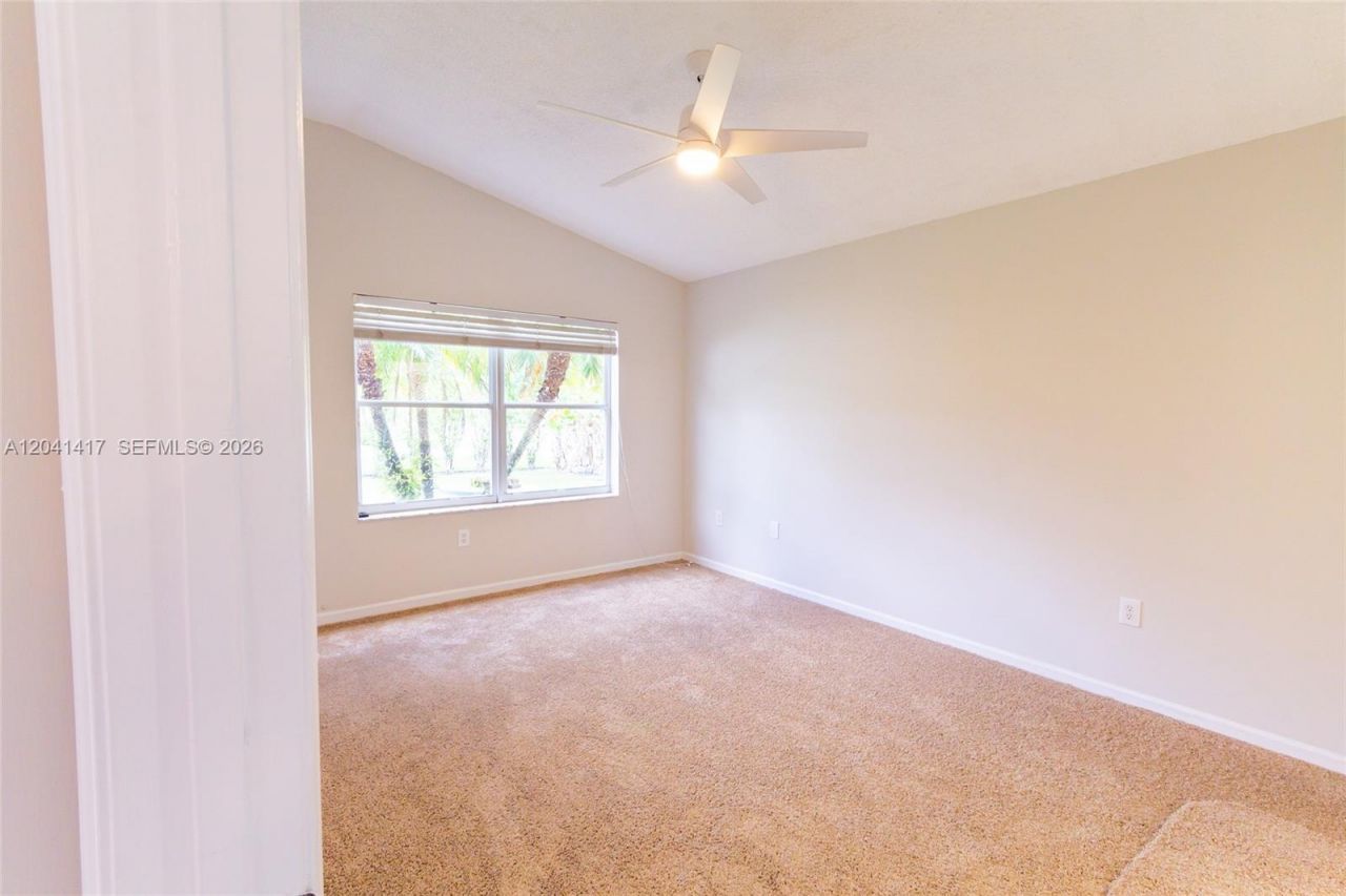 11811 SW 8th St, Pembroke Pines, FL 33025 Photo