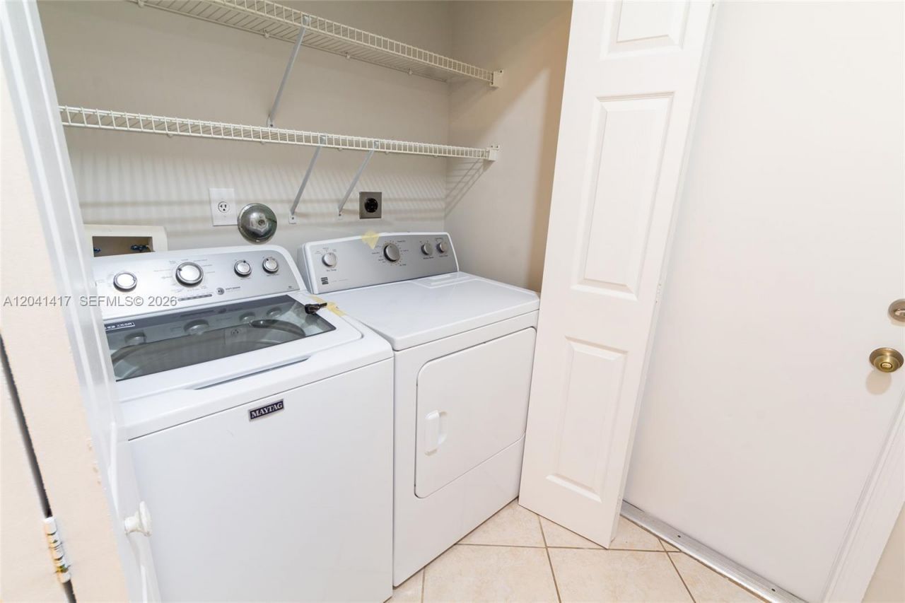 11811 SW 8th St, Pembroke Pines, FL 33025 Photo