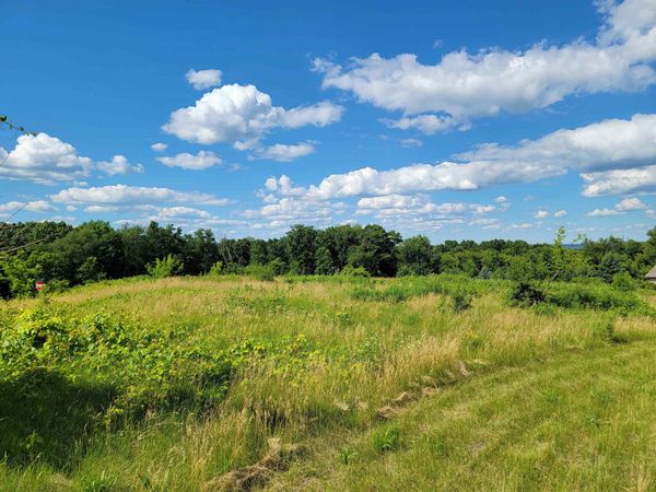 N4524 Prairie Knoll Circle, Portage, WI 53901