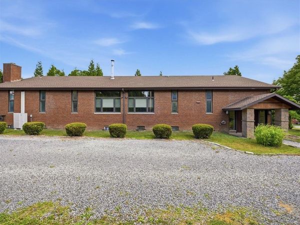 35 Coraopolis Road, Coraopolis, PA 15108