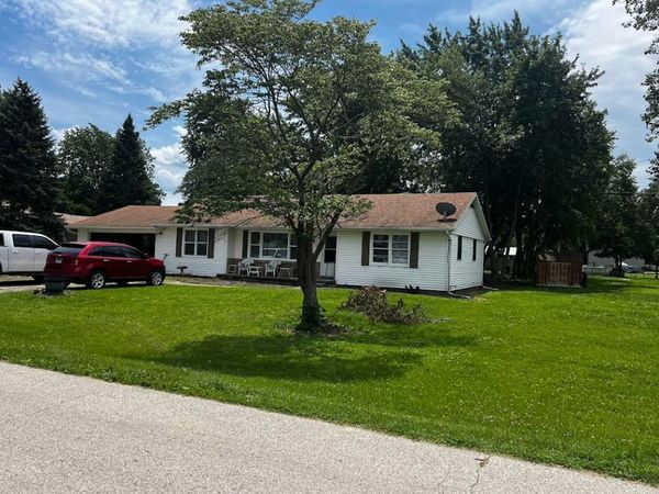 312 E Chestnut Street, Paxton, IL 60957