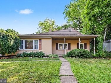 320 4TH, SUMMERDALE, PA 17093