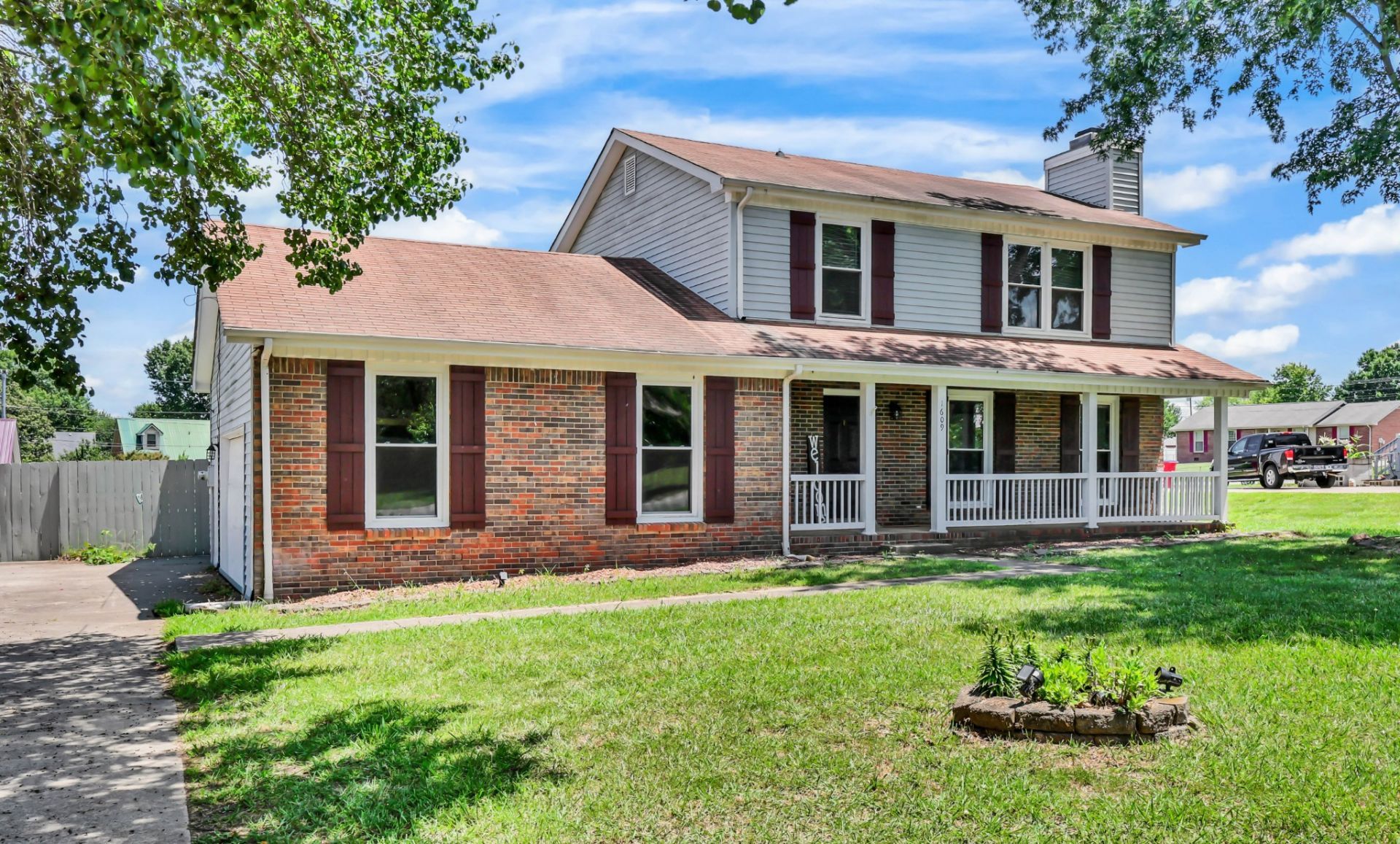 1609 Bevard Rd Clarksville, TN 37042