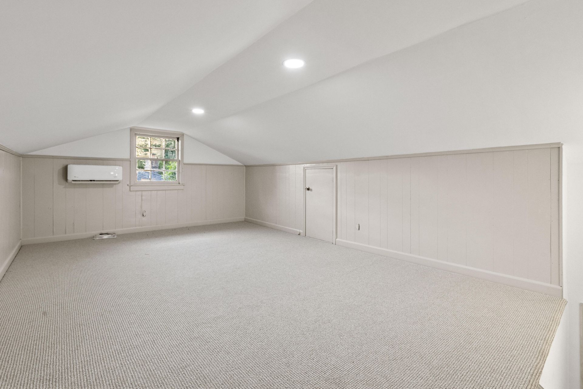 742 Leafwood Photo 42