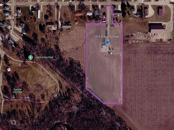 819 A Avenue, Sumner, IA 50674