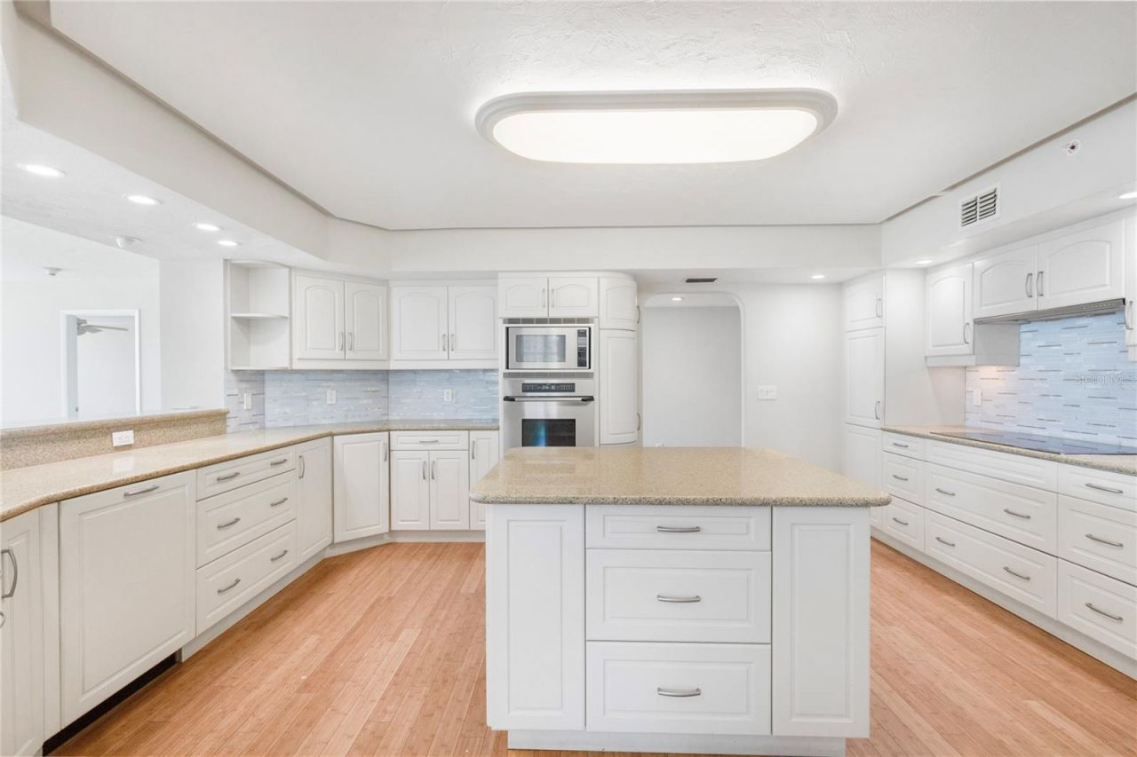 988 Blvd Of The Arts , Unit 1209, Sarasota, FL 34236 Photo
