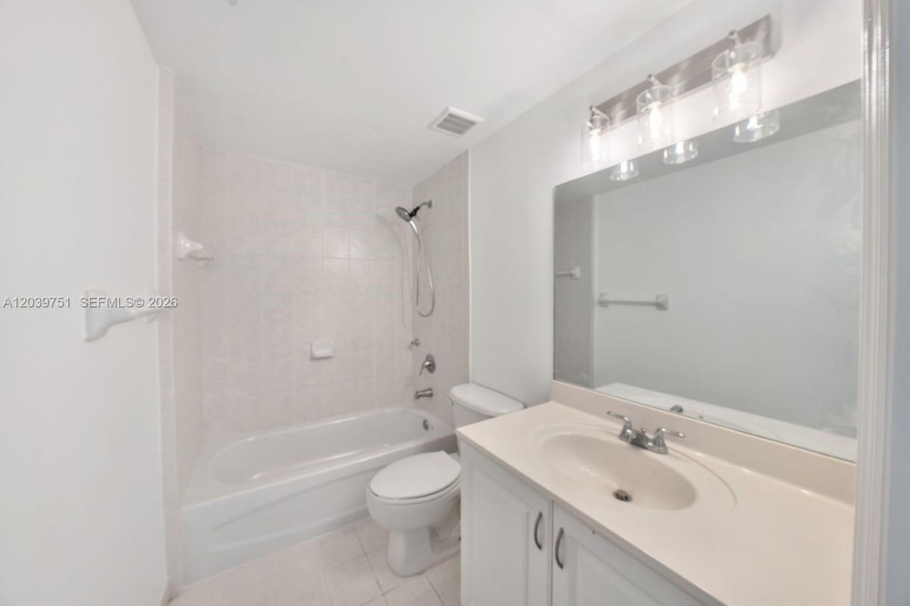 215 SW 42nd Ave , Unit 507, Miami, FL 33134 Photo