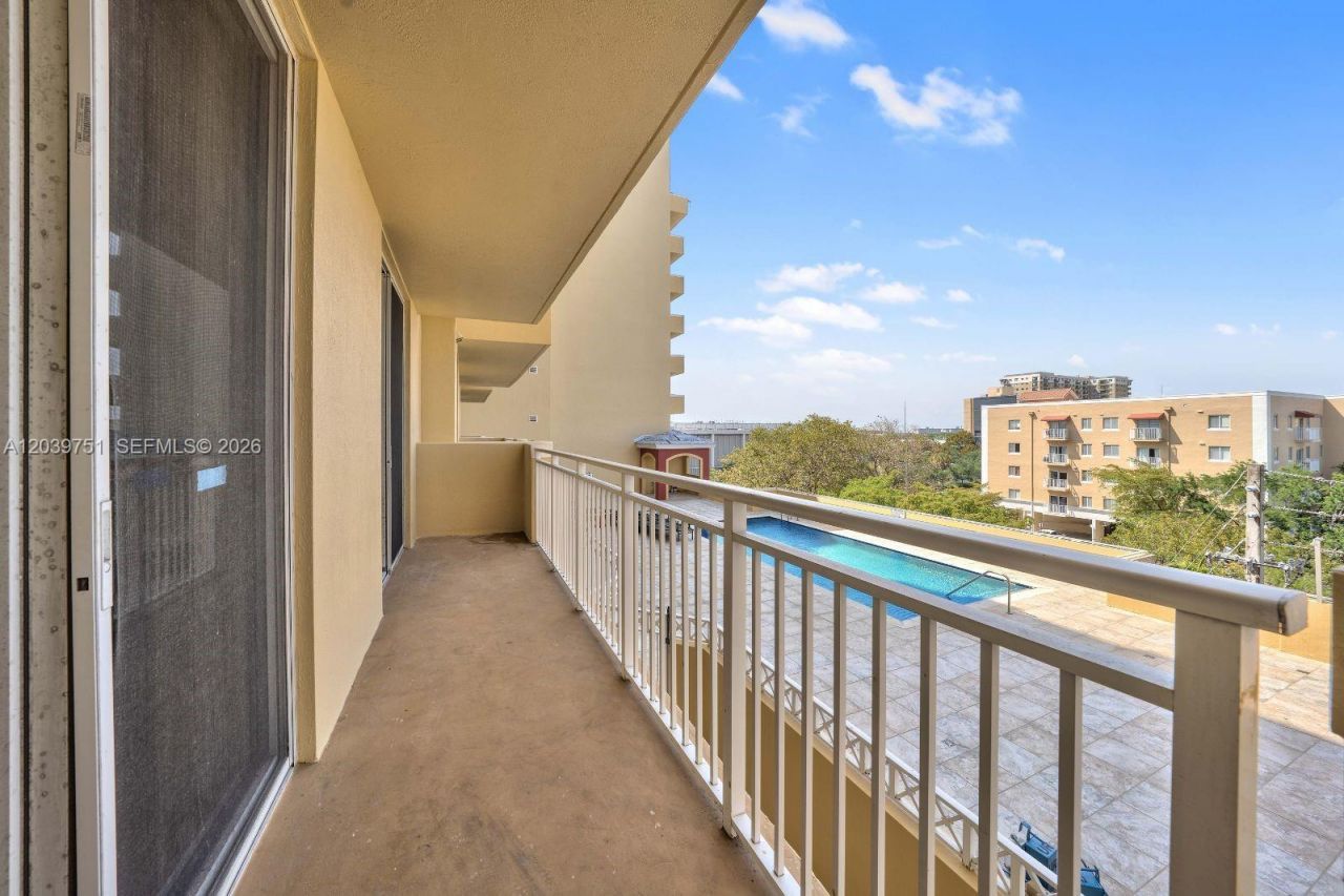 215 SW 42nd Ave , Unit 507, Miami, FL 33134 Photo