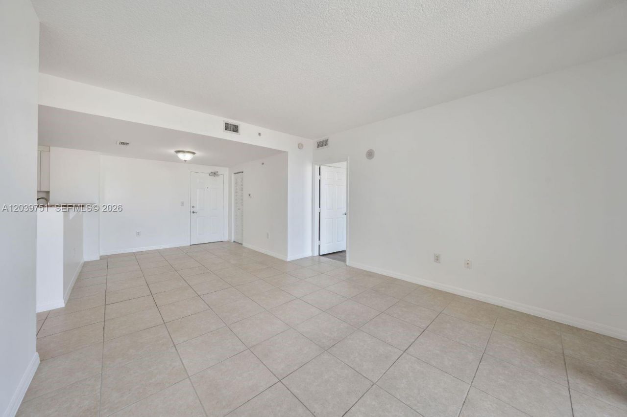 215 SW 42nd Ave , Unit 507, Miami, FL 33134 Photo