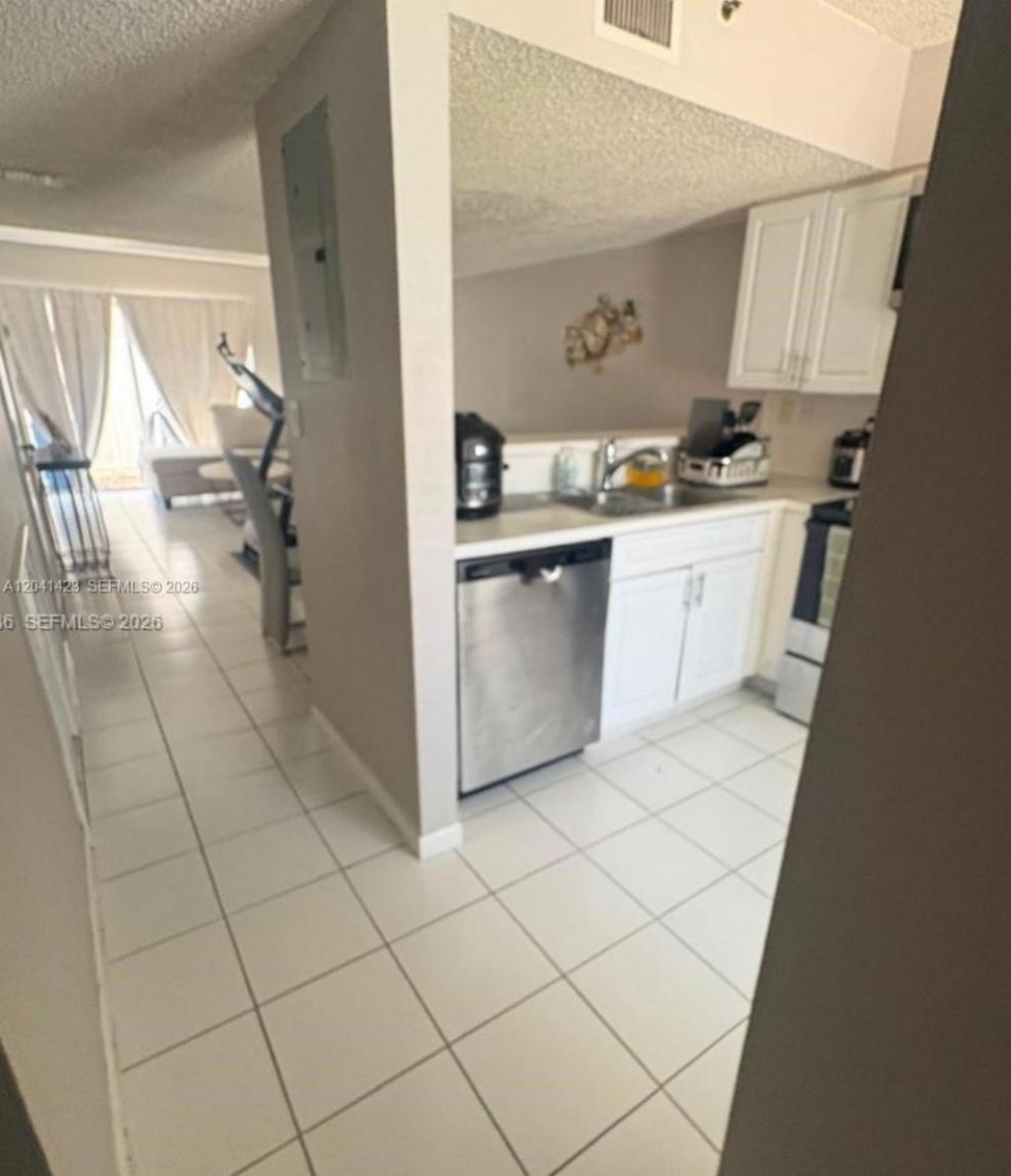 246 Riviera Cir, Unit 246, Weston, FL 33326 Photo