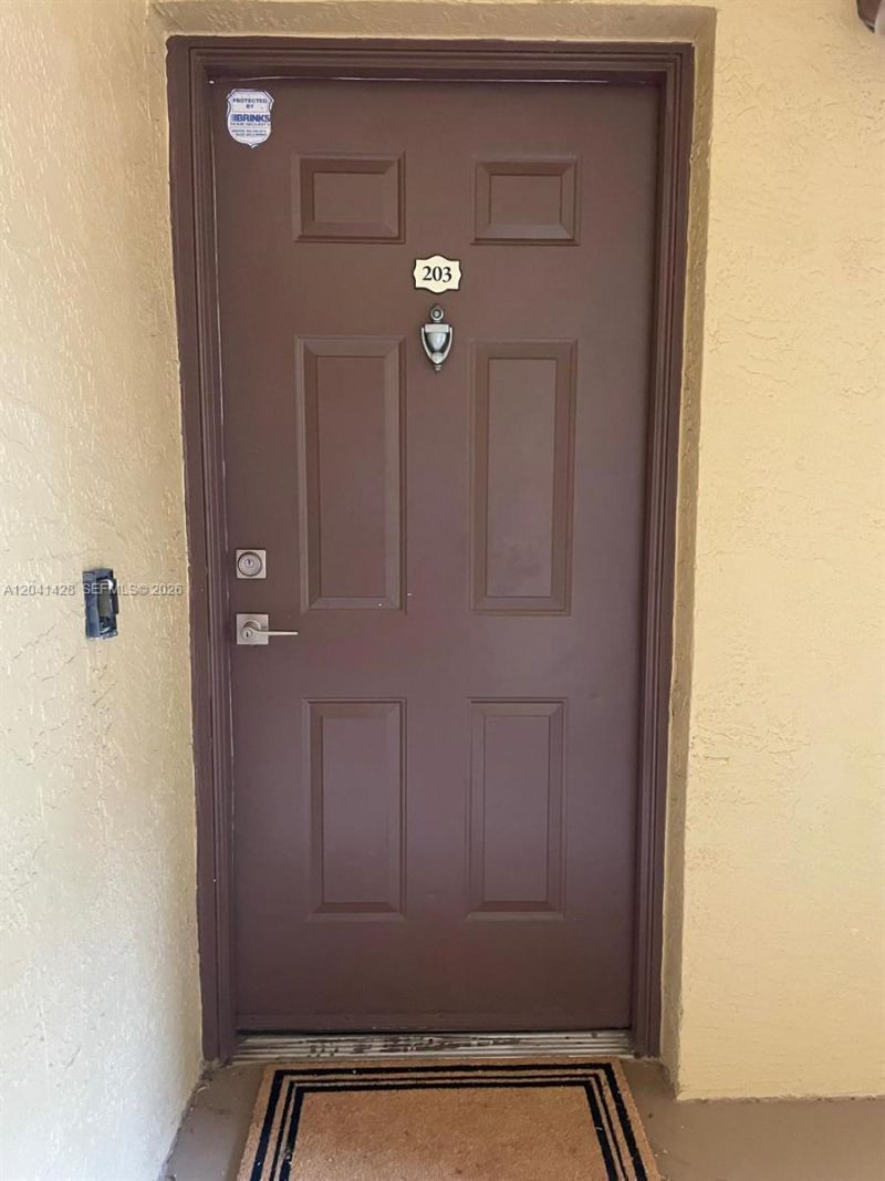 761 N Pine Island Rd, Unit 203, Plantation, FL 33324 Photo