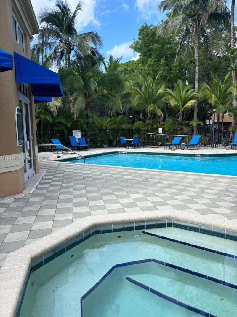 761 N Pine Island Rd, Unit 203, Plantation, FL 33324 Photo