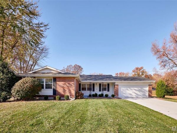 415 Trail Grove Court, Ballwin, MO 63011