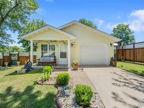 1701 E Harvest Circle , Perryville, MO 63775