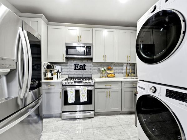 160 Wadsworth Avenue , Unit 201, New York (Manhattan), NY 10033