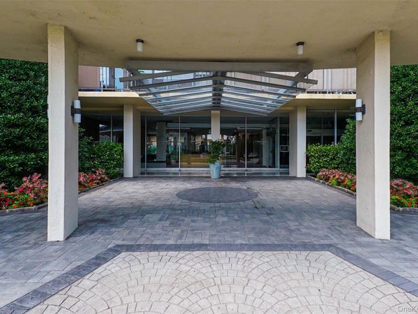 166-25 Powells Cove Boulevard , Unit 6M, Beechhurst, NY 11357