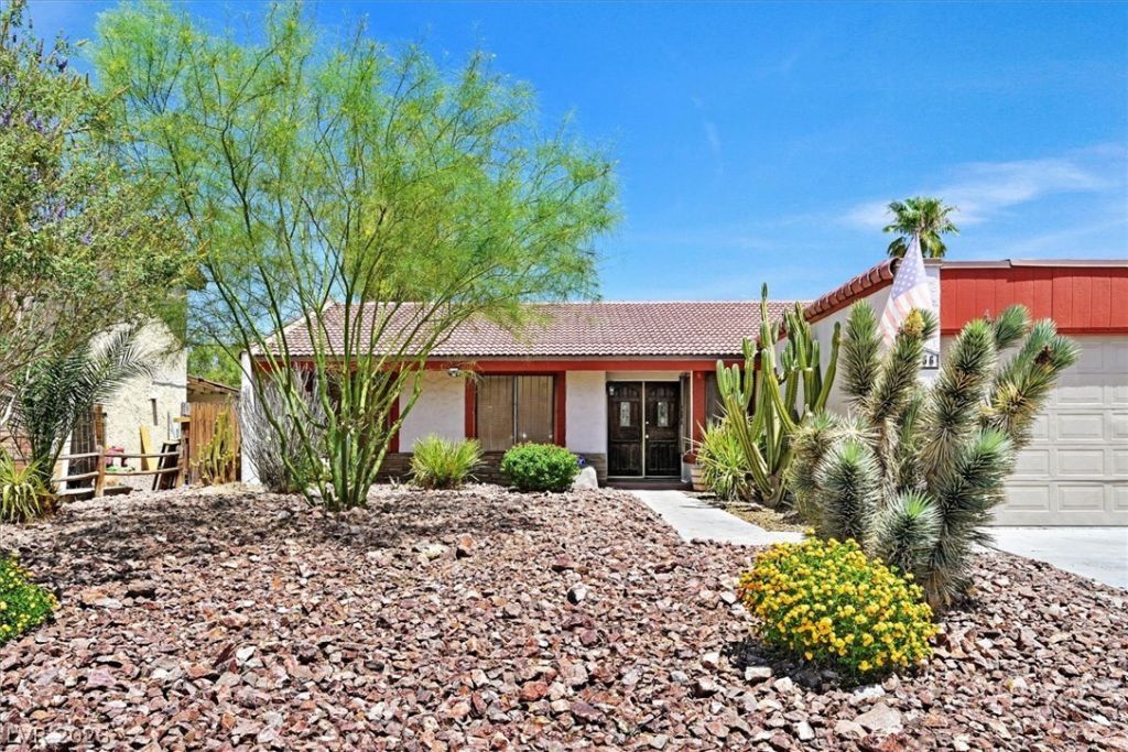 3956 Clear View Drive, Las Vegas, NV 89121 Main Photo