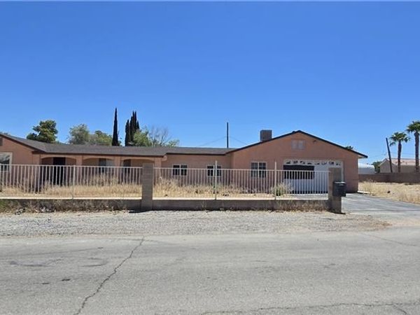 5785 W Russell Road, Las Vegas, NV 89118