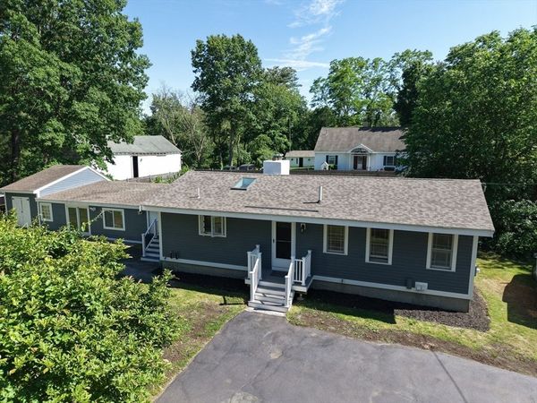 86 Meadowbrook Road, Chelmsford, MA 01863