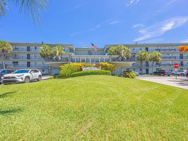 9440 SW 8th Street, Unit 417, Boca Raton, FL 33428