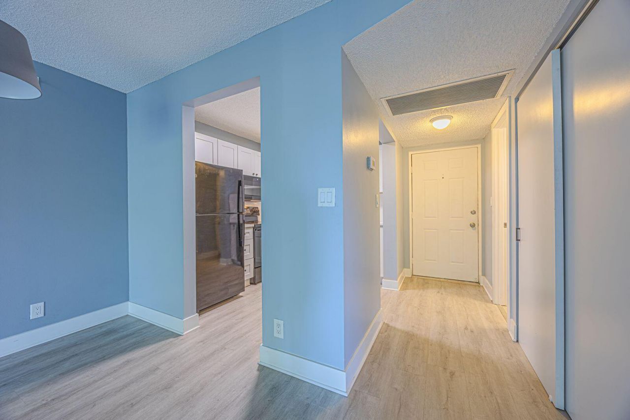 9440 SW 8th Street, Unit 417, Boca Raton, FL 33428 Photo