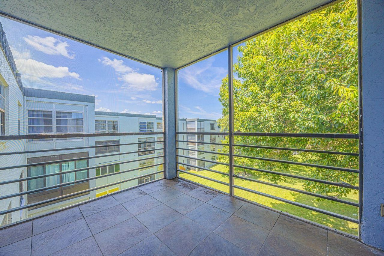 9440 SW 8th Street, Unit 417, Boca Raton, FL 33428 Photo