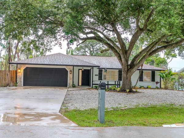 150 23rd Avenue, Vero Beach, FL 32962