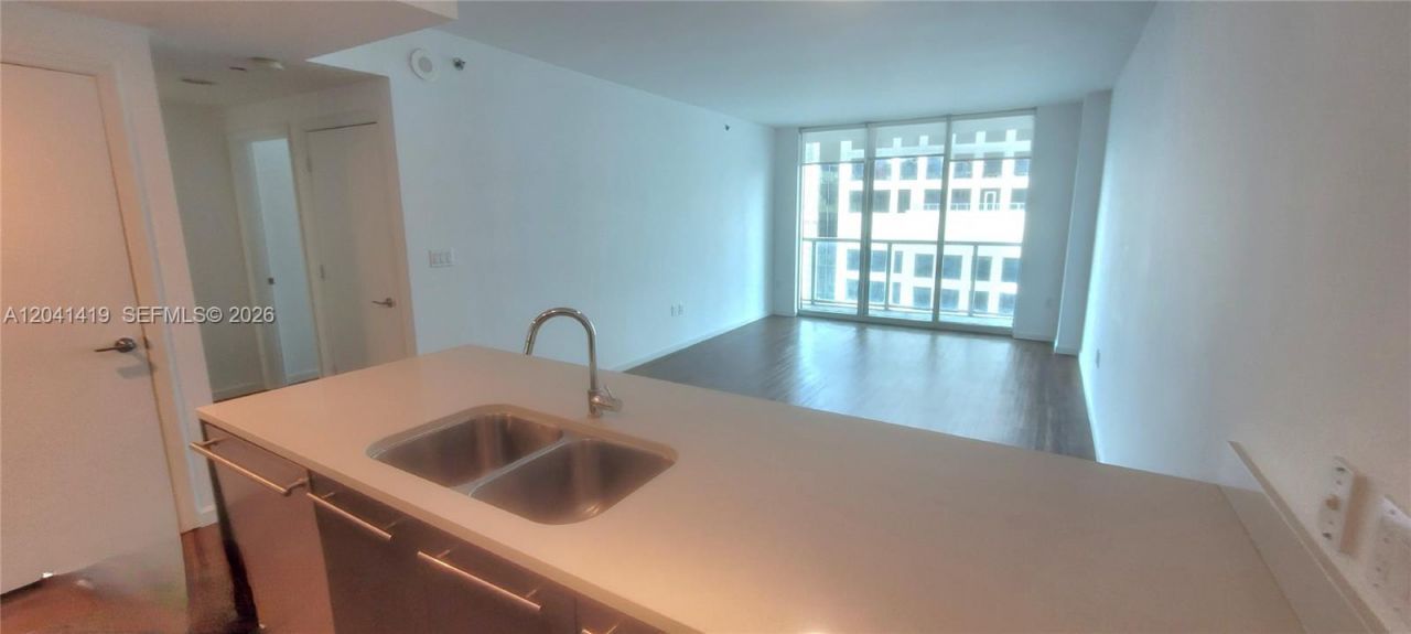 500 Brickell Ave , Unit 3706, Miami, FL 33131 Photo