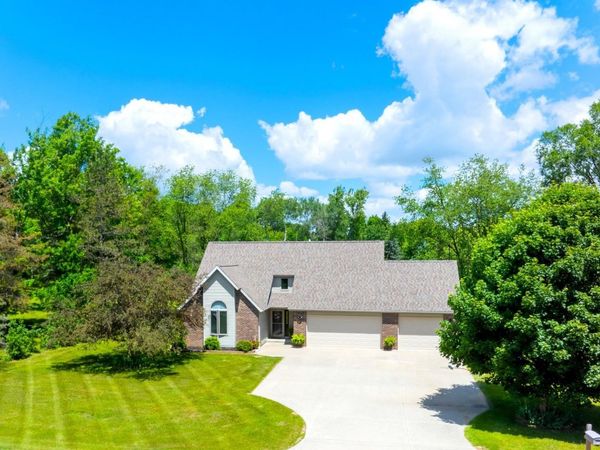 296 Coachman Drive, Mt Pleasant, MI 48858